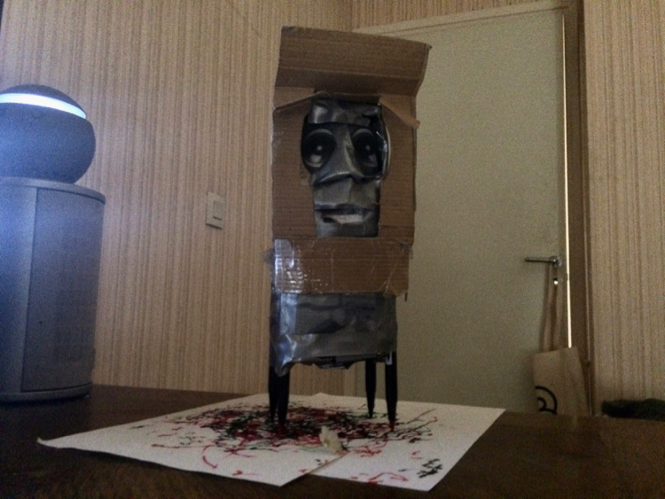 Make an artist robot for 5 dollars : Makery